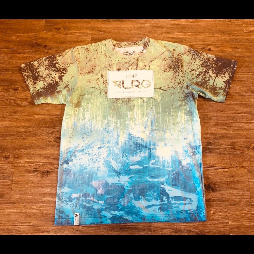 LRG T-shirt